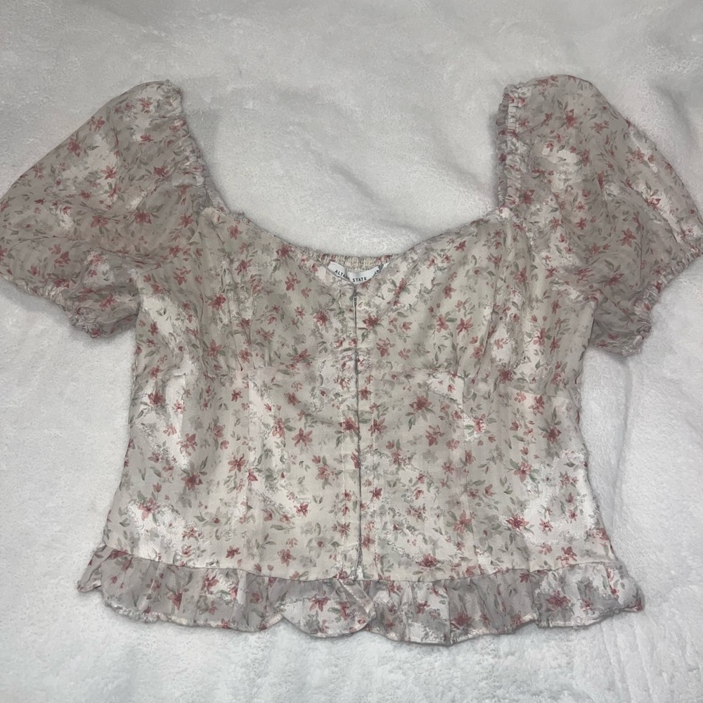 Altar’d State Floral Puff Sleeve Top